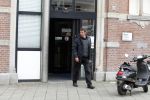 Amsterdam 7 juni 2012
Willem Holleeder gaat naar het politieburo om een gevonden dames tas terug te brengen.
Peter Smulders bv