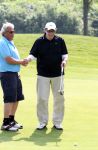 Halfweg 23 mei 2012
Uitreiking boek Willem V Hanegem door Marco v Basten op golfbaan houtrak.
Peter Smulders bv