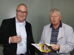 Amsterdam, 14 Juni 2012
Uitreiking eerste exemplaar Tour Express met hoofdredacteur Louis Bovee
Wim Schaap met Henk Evenblij
Foto Peter Smulders BV