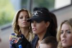 Lausanne, 17 en 18 Augustus 2012
Yolanthe Sneijder-Cabau samen met de dames van het Nederlands elftal, Wesley Sneijder en Jessey Sneijder
Foto Peter Smulders BV