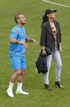 Lausanne, 17 en 18 Augustus 2012
Yolanthe Sneijder-Cabau samen met de dames van het Nederlands elftal, Wesley Sneijder en Jessey Sneijder
Foto Peter Smulders BV