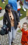 Lausanne, 17 en 18 Augustus 2012
Yolanthe Sneijder-Cabau samen met de dames van het Nederlands elftal, Wesley Sneijder en Jessey Sneijder
Foto Peter Smulders BV