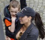 Lausanne, 17 en 18 Augustus 2012
Yolanthe Sneijder-Cabau samen met de dames van het Nederlands elftal, Wesley Sneijder en Jessey Sneijder
Foto Peter Smulders BV