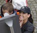 Lausanne, 17 en 18 Augustus 2012
Yolanthe Sneijder-Cabau samen met de dames van het Nederlands elftal, Wesley Sneijder en Jessey Sneijder
Foto Peter Smulders BV