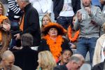 Amsterdam 2 juni 2012
Nederland- Noord ierland 6-0 in de arena. Moeder Yolanthe Sneijder Cabau met vriend
Peter Smulders bv