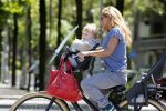 Amsterdam 4 juni 2013
Aafke de Wild met zoontje op de fiets.
Peter Smulders bv