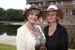 Haarzuilens 12 juni 2013
Haringparty op kasteel de Haar in Haarzuilens. Astrid Engels met dochter
Peter Smulders bv