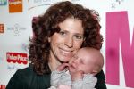 Amsterdam 30 mei 2013
Mom's moment in het Hilton Tree hotel. barbara Barend met baby en vriendin
Peter Smulders bv