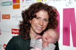 Amsterdam 30 mei 2013
Mom's moment in het Hilton Tree hotel. barbara Barend met baby en vriendin
Peter Smulders bv