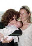 Amsterdam 30 mei 2013
Mom's moment in het Hilton Tree hotel. barbara Barend met baby en vriendin
Peter Smulders bv