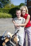 Almere 27 mei 2013
Berdien Stenberg met zoon op de golfbaan van Almeerder hout.
Peter Smulders bv