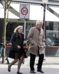 Amsterdam 13 april 2013
Boudewijn Poelmann met zijn vrouw op straat.
Peter Smulders bv