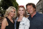 Uden 18 juni 2013
Tros Muziek feest op de markt in Uden. Brigitte Nijman met man en zijn dochter
Peter Smulders bv