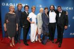 Amsterdam 8 april 2013
Premiere daglicht in Tuschinski.De foto toont de cast v.l.n.r. Truus te Selle, Thijs Rmer, Fedja van Hut, Marion Pauw (schrijfster), Monique van de Ven, Angela Schijf, Diederik van Rooijen (regisseur) en Matteo van der Grijn
Peter Smulders bv