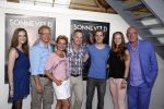 Amsterdam 18 juni 2013
Cast presentatie Wim Sonneveld de musical in carre met in de hoofdrollen Tony Neef en Mariska v Kolck. De foto toont de complete cast v.l.n.r. Sandra Jonkman, Jan Elbertse, Mariska van Kolck, Tony Neef, Thomas Cammaert en Cindy Bell samen met Hans van der Woude
Peter Smulders bv