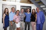Amsterdam 18 juni 2013
Cast presentatie Wim Sonneveld de musical in carre met in de hoofdrollen Tony Neef en Mariska v Kolck. De foto toont de complete cast v.l.n.r. Sandra Jonkman, Jan Elbertse, Mariska van Kolck, Tony Neef, Thomas Cammaert en Cindy Bell samen met Hans van der Woude
Peter Smulders bv