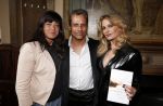 Amsterdam 13 juni 2013
Presentatie nieuwe boek van Claudia Schoemacher in hotel l Americain. Claudia met haar man Robert en dochter Olivia
Peter Smulders bv