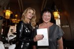 Amsterdam 13 juni 2013
Presentatie nieuwe boek van Claudia Schoemacher in hotel l Americain. Wilma Nanninga met dildo
Peter Smulders bv