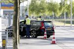 Amsterdam 1 juni 2013
Controle door marechaussee op schiphol
Peter Smulders bv