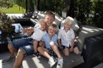 Istanbul 20 mei 2013
Op bezoek thuis bij Dirk Kuyt en zijn vrouw Gertrude en hun kinderen.
Dirk speelt bij Fenerbache en woont in een prachtig huis op een bewaakt compound.
Peter Smulders bv