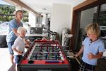 Istanbul 20 mei 2013
Op bezoek thuis bij Dirk Kuyt en zijn vrouw Gertrude en hun kinderen.
Dirk speelt bij Fenerbache en woont in een prachtig huis op een bewaakt compound.
Peter Smulders bv