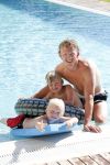 Istanbul 20 mei 2013
Op bezoek thuis bij Dirk Kuyt en zijn vrouw Gertrude en hun kinderen.
Dirk speelt bij Fenerbache en woont in een prachtig huis op een bewaakt compound.
Peter Smulders bv