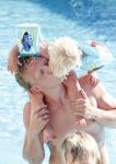 Istanbul 20 mei 2013
Op bezoek thuis bij Dirk Kuyt en zijn vrouw Gertrude en hun kinderen.
Dirk speelt bij Fenerbache en woont in een prachtig huis op een bewaakt compound.
Peter Smulders bv
