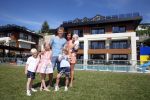 Istanbul 20 mei 2013
Op bezoek thuis bij Dirk Kuyt en zijn vrouw Gertrude Kuyt en hun kinderen.
Dirk speelt bij Fenerbache en woont in een prachtig huis op een bewaakt compound.
Peter Smulders bv