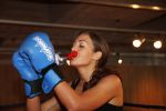 Amsterdam 27 mei 2013
Doerien Rose aan het trainen met Personal trainer Oswin Beingsick bij sportcity.
Peter Smulders bv