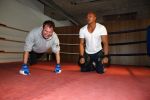 Amsterdam 6 juni 2013
Eric Bouwman krijgt personal traning van Oswin Beingsick
Peter Smulders bv