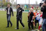 Beverwijk 25 mei 2013
Voetbaltournooi van Rafael v d Vaart . Zijn vriendin Sabia Boulahrouz en zoon Damian zijn ook aanwezig. Broer Fernando v d Vaart
Peter Smulders bv