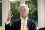 Den Haag 19 juni 2013
Karel Hille interviewt Geert Wilders bij daar waar Karel woont.
Peter Smulders bv