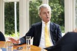 Den Haag 19 juni 2013
Karel Hille interviewt Geert Wilders bij daar waar Karel woont.
Peter Smulders bv