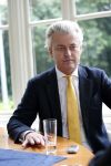 Den Haag 19 juni 2013
Karel Hille interviewt Geert Wilders bij daar waar Karel woont.
Peter Smulders bv