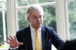 Den Haag 19 juni 2013
Karel Hille interviewt Geert Wilders bij daar waar Karel woont.
Peter Smulders bv