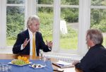 Den Haag 19 juni 2013
Karel Hille interviewt Geert Wilders bij daar waar Karel woont.
Peter Smulders bv