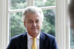 Den Haag 19 juni 2013
Karel Hille interviewt Geert Wilders bij daar waar Karel woont.
Peter Smulders bv