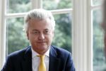 Den Haag 19 juni 2013
Karel Hille interviewt Geert Wilders bij daar waar Karel woont.
Peter Smulders bv