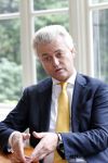 Den Haag 19 juni 2013
Karel Hille interviewt Geert Wilders bij daar waar Karel woont.
Peter Smulders bv
