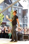 Purmerend 4 juni 2013
Tros Muziekfeest en sterren.nl awards op de markt in Purmerend. Gerard Joling
Peter Smulders bv
