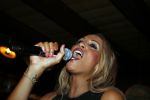Den Bosch 21 juni 2013
Glennis Grace tijdens optreden met nieuwe tatoo voor haar zoon Anthony.
Peter Smulders bv