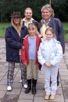 Kaatsheuvel, De Efteling 23 september 2001
2500e Efteling Sprookjes-show

Bruce & Forsyth met hun kinderen

PETER SMULDERS BV