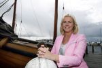Volendam 23 mei 2013
Presentatie cd Tim Douwsma en Monique Smit in Old Dutch. Irene Moors reikt hem uit.
Peter Smulders bv