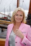 Volendam 23 mei 2013
Presentatie cd Tim Douwsma en Monique Smit in Old Dutch. Irene Moors reikt hem uit.
Peter Smulders bv
