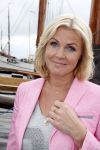 Volendam 23 mei 2013
Presentatie cd Tim Douwsma en Monique Smit in Old Dutch. Irene Moors reikt hem uit.
Peter Smulders bv
