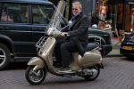 Amsterdam 5 oktober 2012
John Lukken op vespa scooter.
Peter Smulders bv