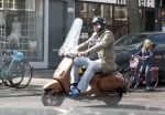 Amsterdam 10 mei 2013
Menno Kohler op zijn vespa scooter
Peter Smulders bv