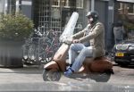 Amsterdam 10 mei 2013
Menno Kohler op zijn vespa scooter
Peter Smulders bv