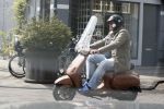 Amsterdam 10 mei 2013
Menno Kohler op zijn vespa scooter
Peter Smulders bv