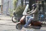 Amsterdam 10 mei 2013
Menno Kohler op zijn vespa scooter
Peter Smulders bv